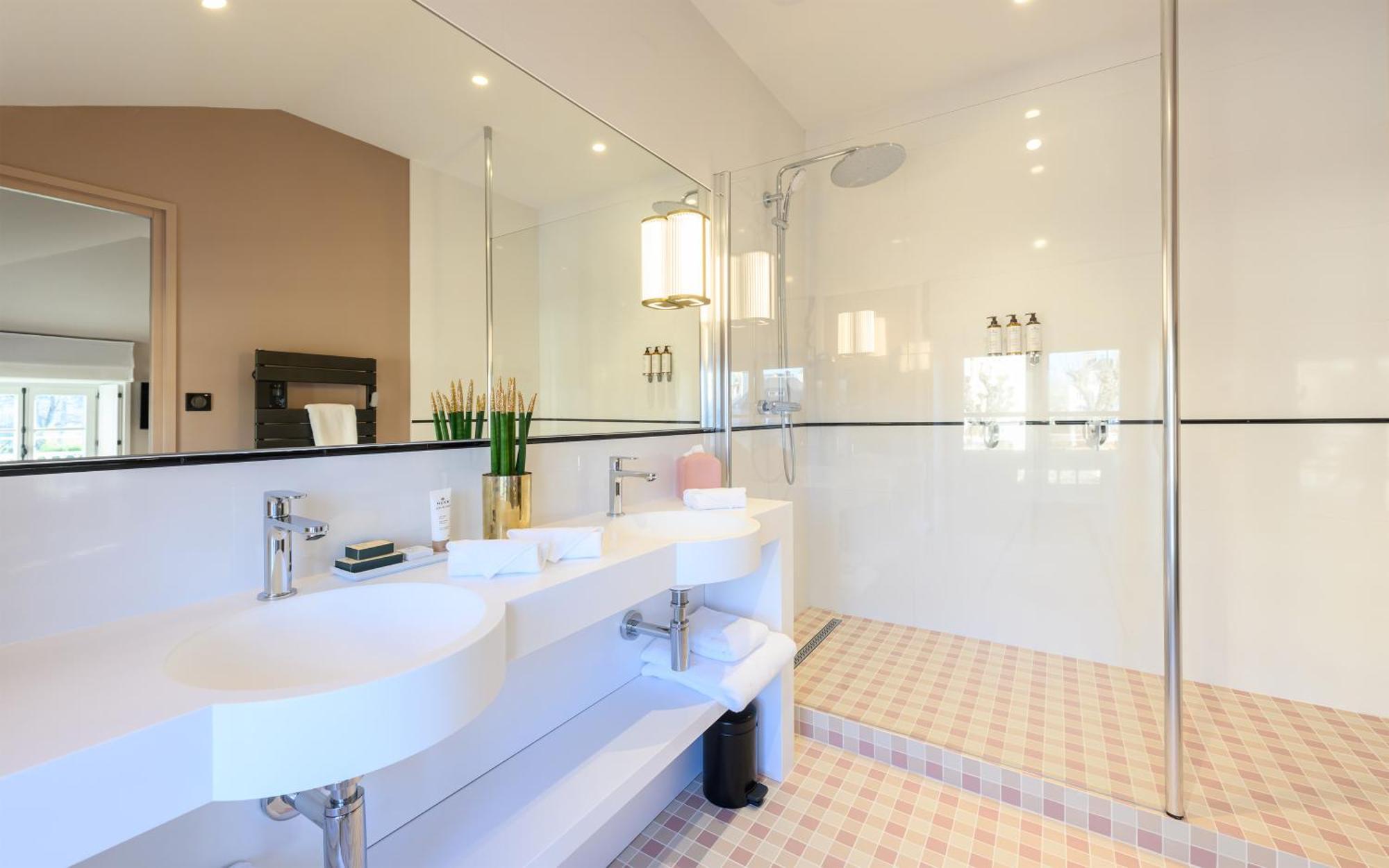 Les Suites Bb, Champagne Besserat De Bellefon エペルネー エクステリア 写真