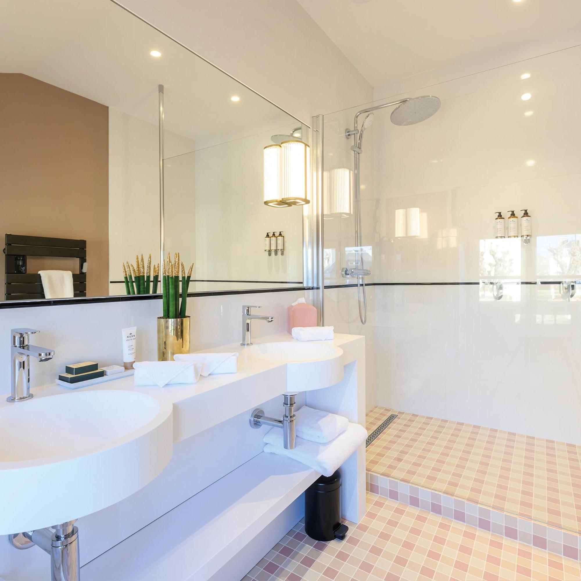 Les Suites Bb, Champagne Besserat De Bellefon エペルネー エクステリア 写真